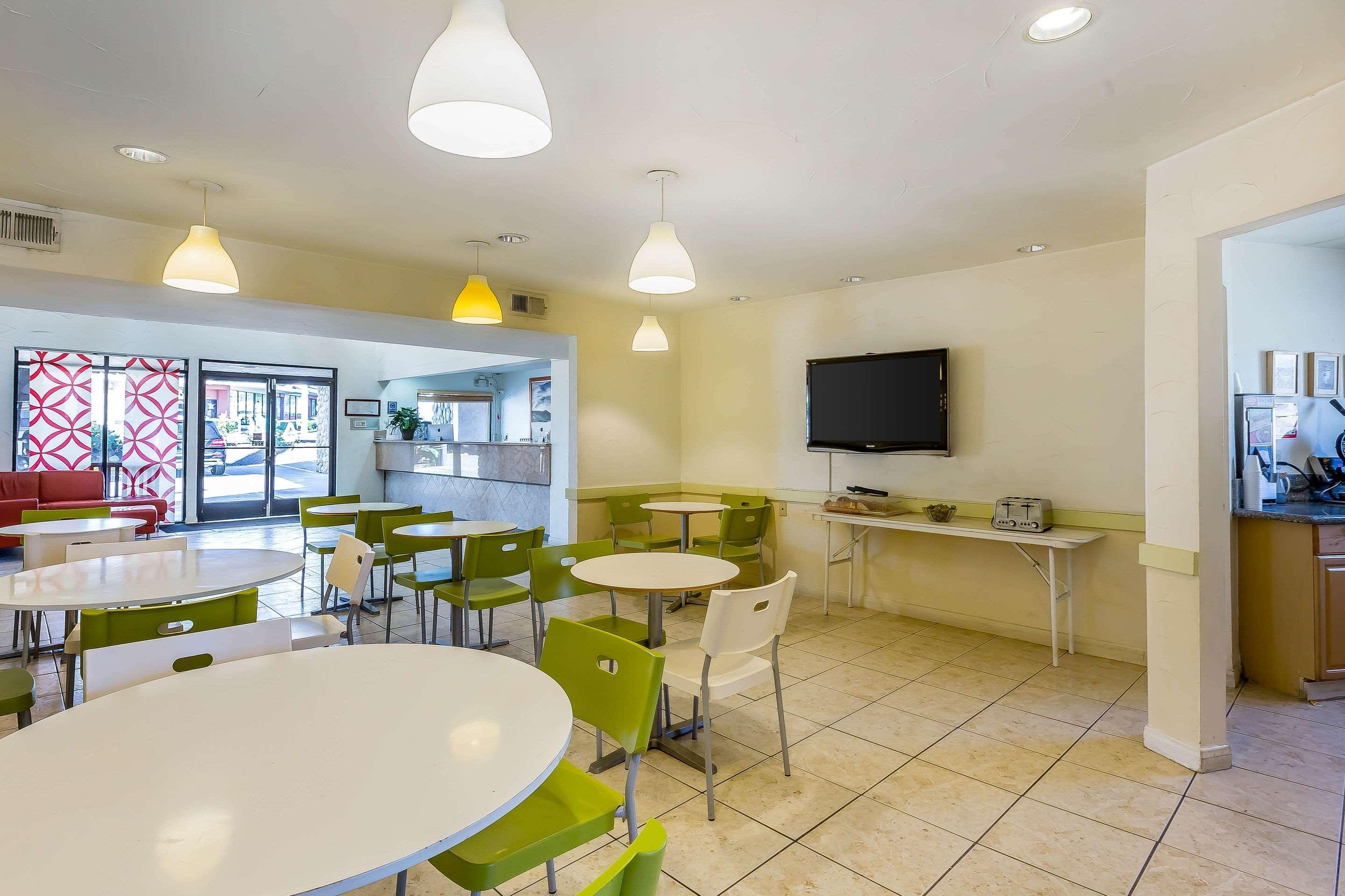 Rodeway Inn Magic Mountain Area Castaic Ngoại thất bức ảnh